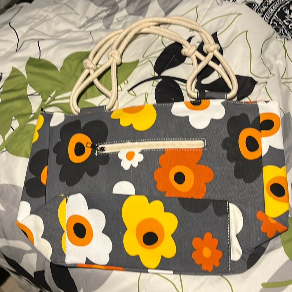 Brand New- Floral Bag